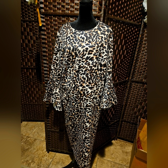 Eloquii Dresses & Skirts - Eloquii animal print dress